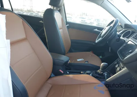 2018 Volkswagen Tiguan 2.0T Se/2.0T Sel z USA, uszkodzony, nr VIN 3VV2B7AX4JM156839